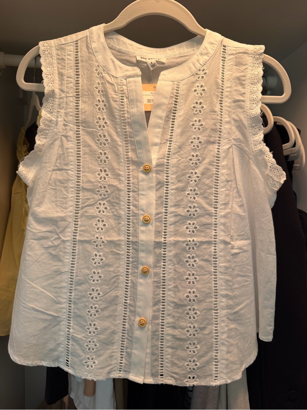 NWT Blu Pepper White Eyelet Button Front Blouse S